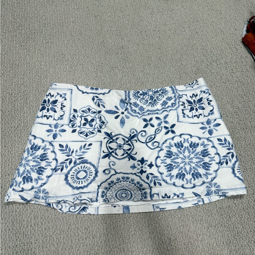 Abercrombie & Fitch Blue and White Floral Mini Skort